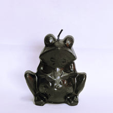 Load image into Gallery viewer, Black Frog Image candle