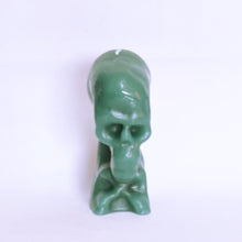 Load image into Gallery viewer, Green Skull small Image candle