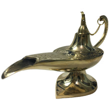 Load image into Gallery viewer, Brass Aladin Lamp (7&#39;&#39;)
