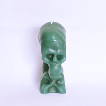 Load image into Gallery viewer, Green Skull small Image candle
